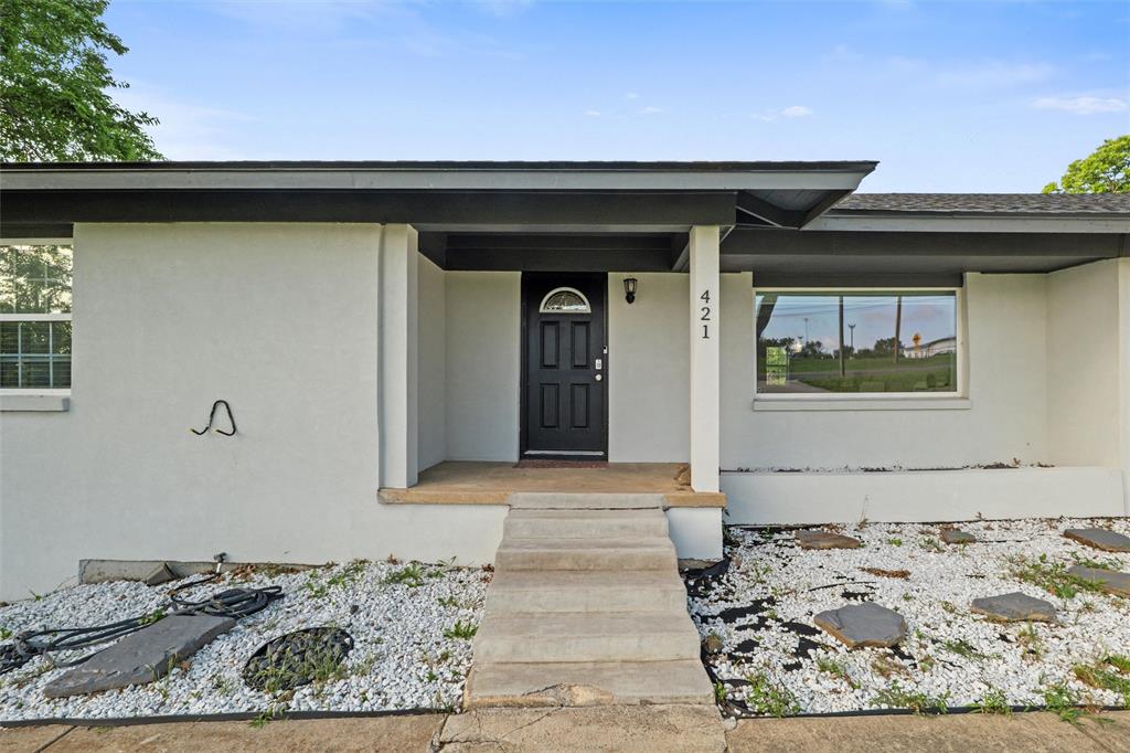 421 E Tarrant Road