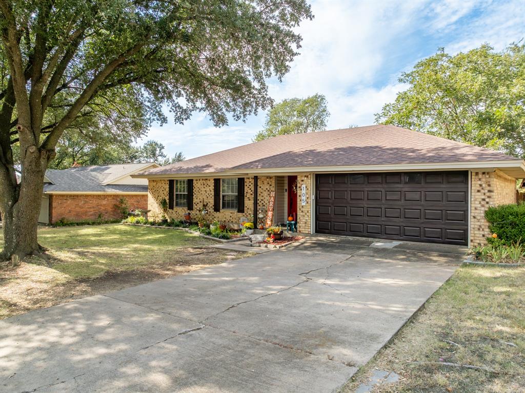 105 Clyde Drive