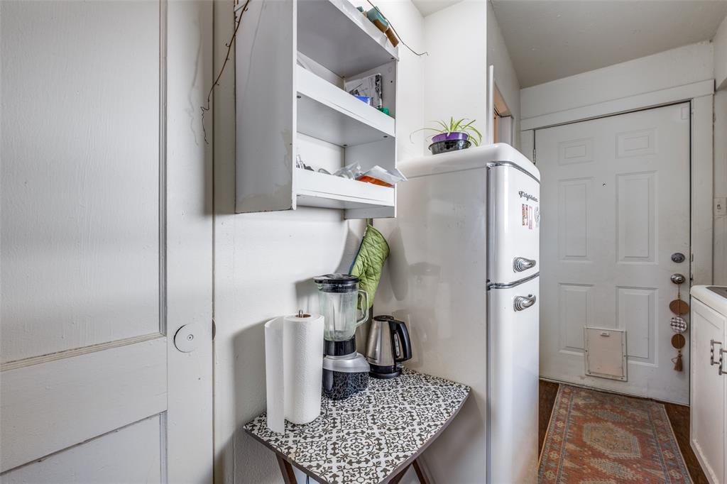 CENTRAL AVENUE - Residential