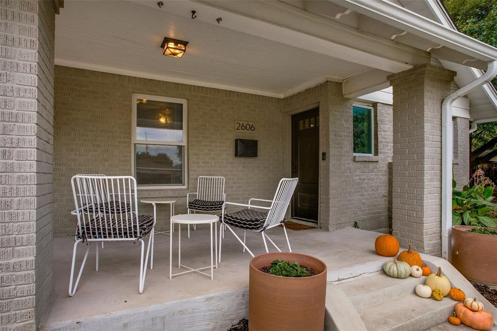 2606 W 12th Street