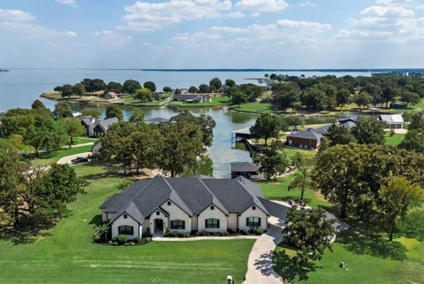 Photo of 218 White Rock Road, Corsicana, TX 75109 (MLS # 21390626)