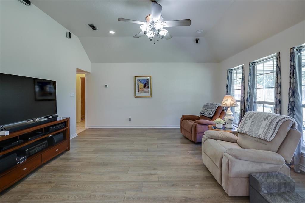 320 Mockingbird Lane