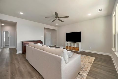 Tiny photo for 2202 Briarwood Drive, Bridgeport, TX 76426 (MLS # 21192748)