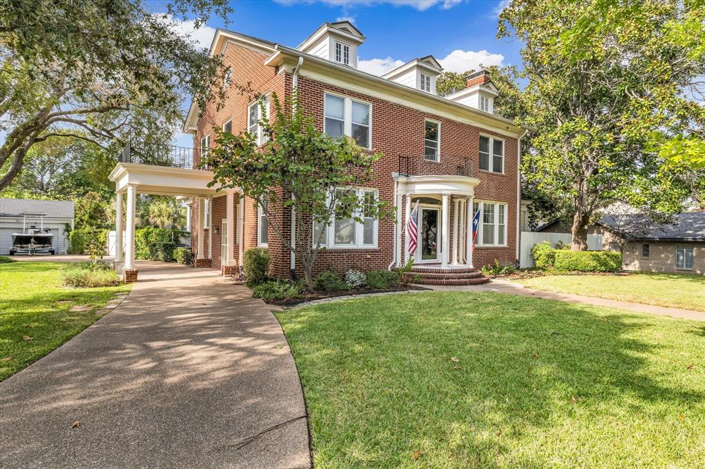 Castle Heights - Residential