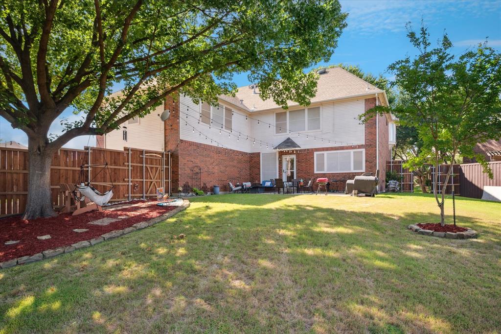 2200 Southern Oak Drive