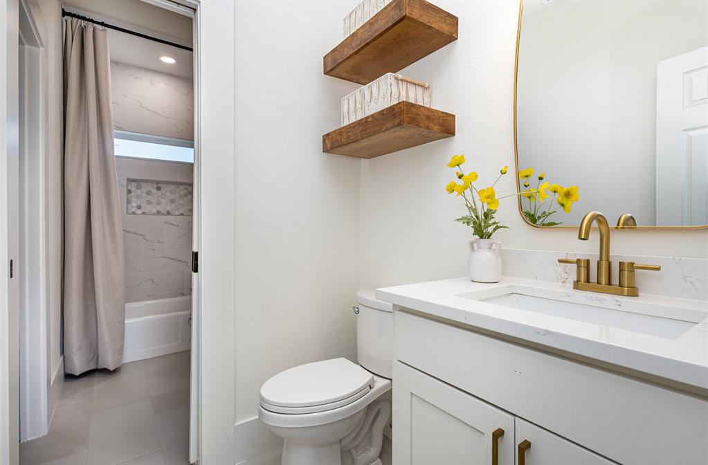 Country Club Estates - Residential