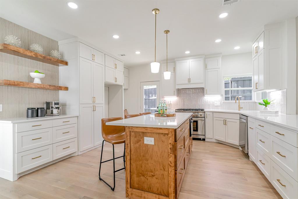 Country Club Estates - Residential