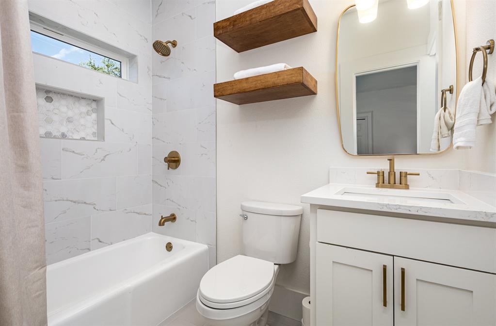 Country Club Estates - Residential