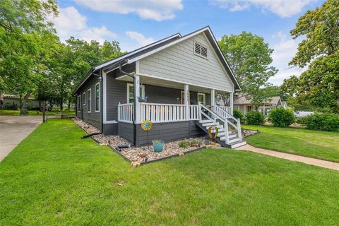 2832 Forest Avenue Fort Worth TX 76112