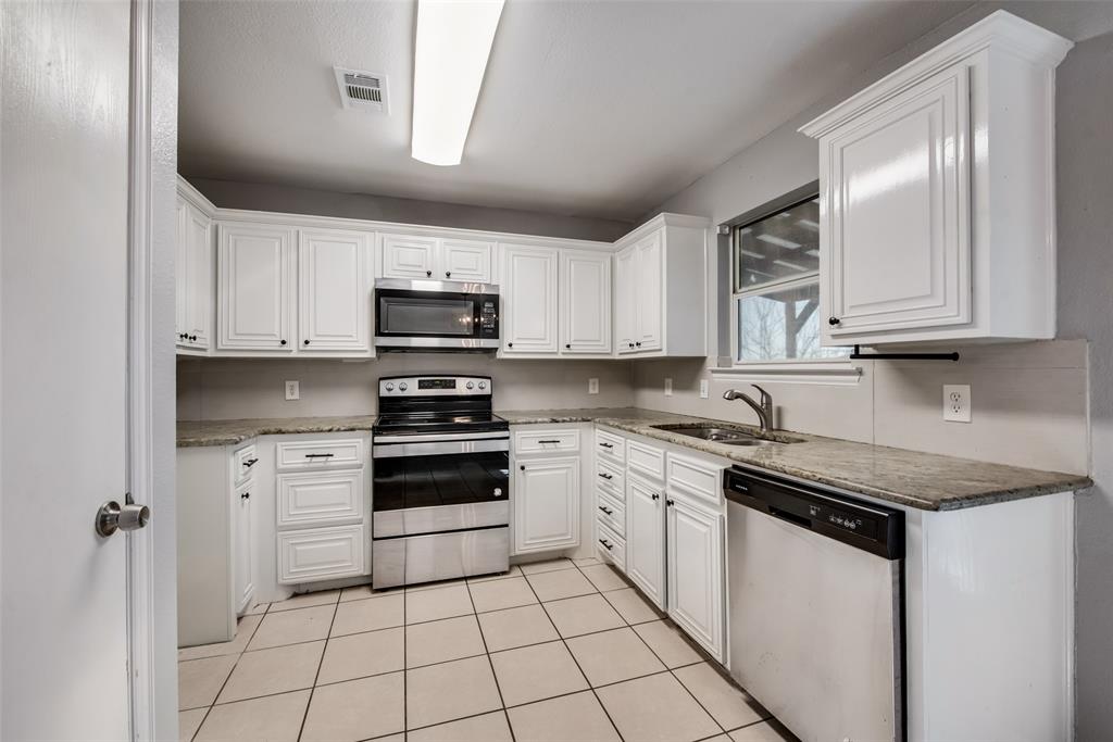 River Oaks #4 - Residential Lease