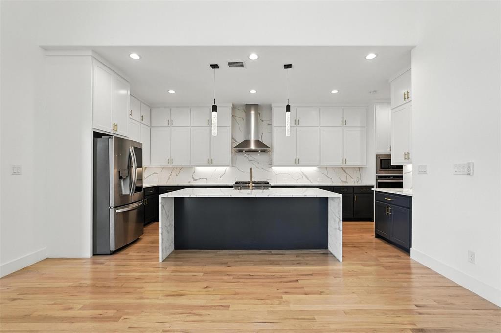 13868 Dorset Lane