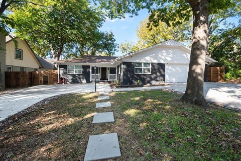 A home in Benbrook