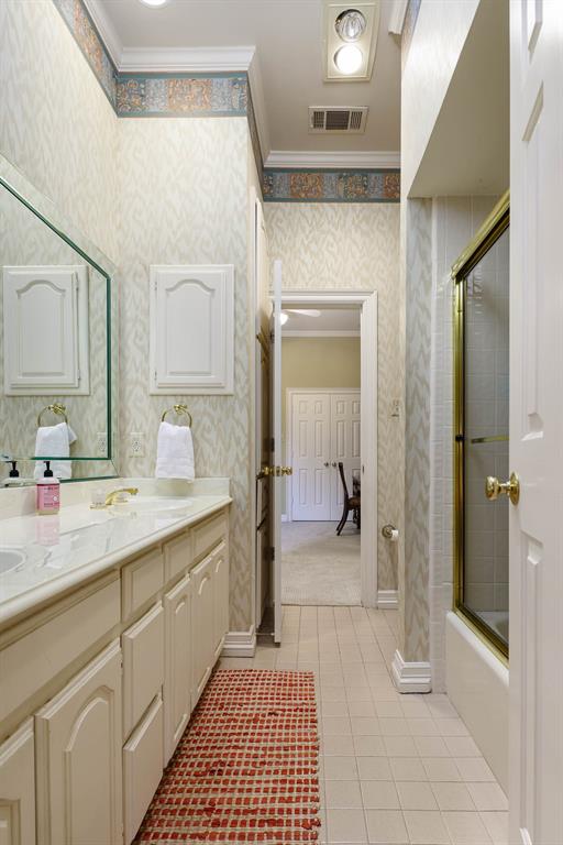 11904 Forest Lakes Lane