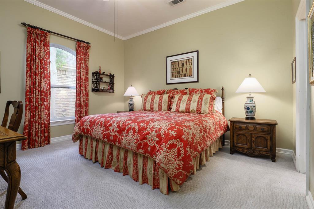 11904 Forest Lakes Lane