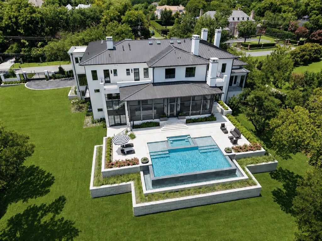 10010 Strait Lane