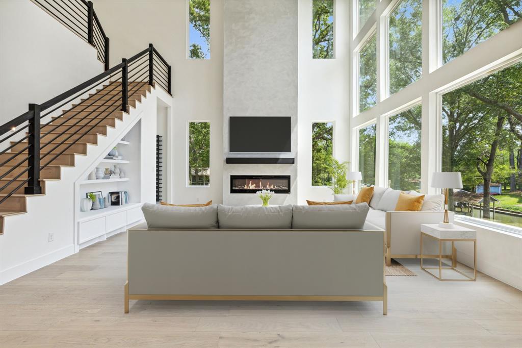 111 Nob Hill Circle