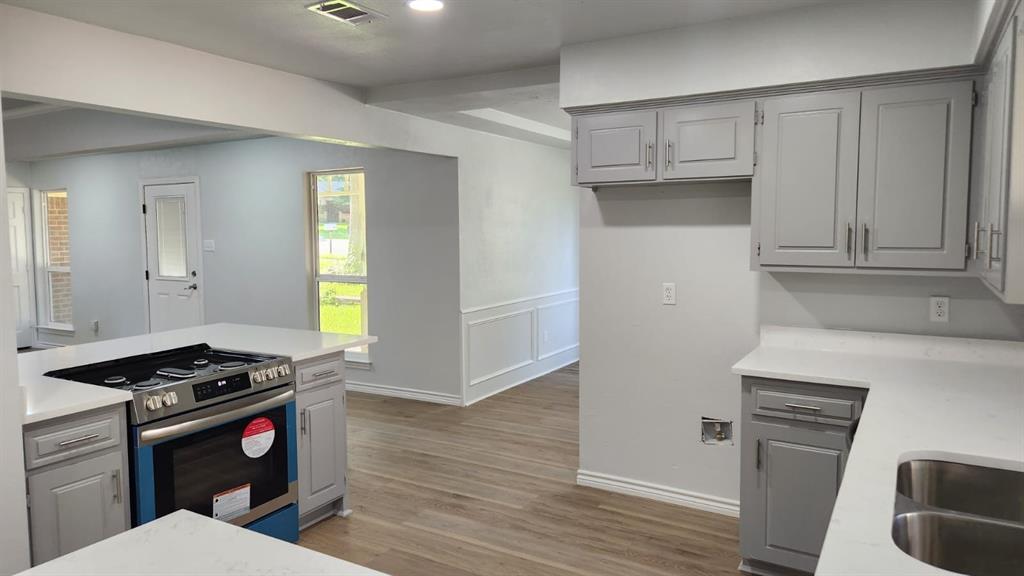 306 Woodhollow Court