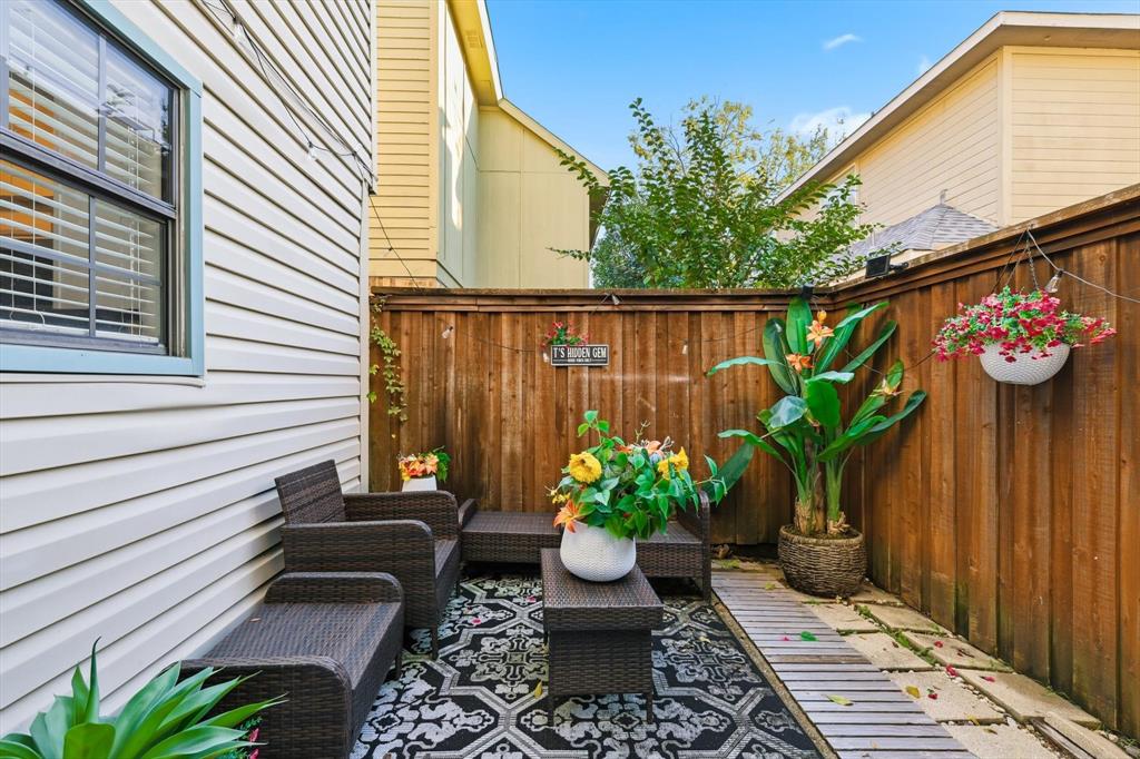 Bently Court - Residential