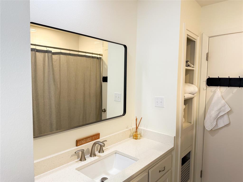 Shreveport, Louisiana 71106, United States, 4 Bedrooms Bedrooms, ,2 BathroomsBathrooms,Residential,Pending,108580