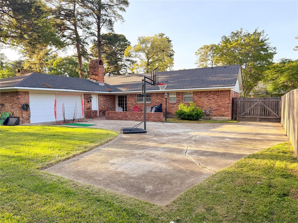 Shreveport, Louisiana 71106, United States, 4 Bedrooms Bedrooms, ,2 BathroomsBathrooms,Residential,Pending,108580