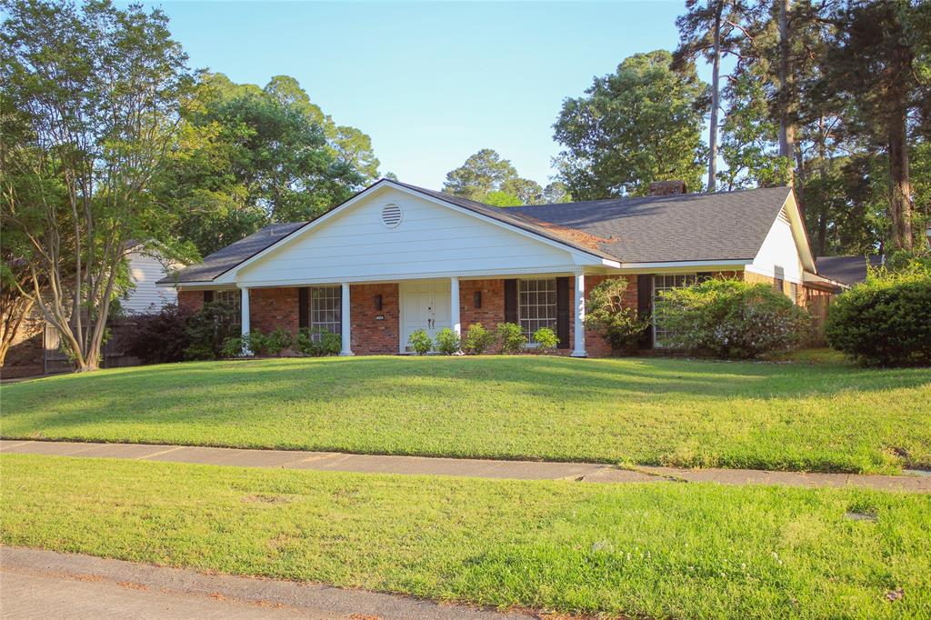 Shreveport, Louisiana 71106, United States, 4 Bedrooms Bedrooms, ,2 BathroomsBathrooms,Residential,Pending,108580