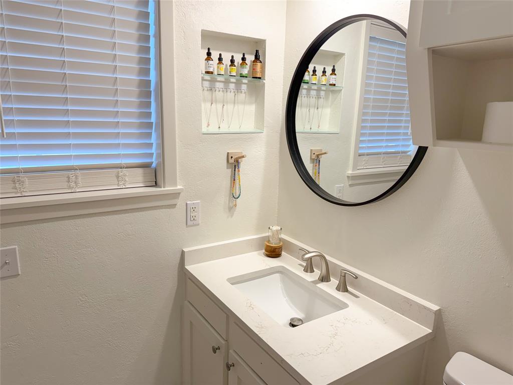 Shreveport, Louisiana 71106, United States, 4 Bedrooms Bedrooms, ,2 BathroomsBathrooms,Residential,Pending,108580