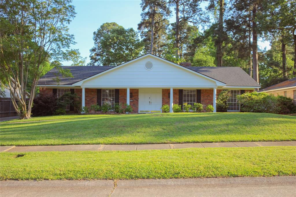 Shreveport, Louisiana 71106, United States, 4 Bedrooms Bedrooms, ,2 BathroomsBathrooms,Residential,Pending,108580