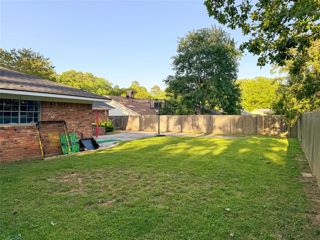 Shreveport, Louisiana 71106, United States, 4 Bedrooms Bedrooms, ,2 BathroomsBathrooms,Residential,Pending,108580