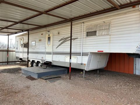 244 NE Avenue A Hamlin TX 79520