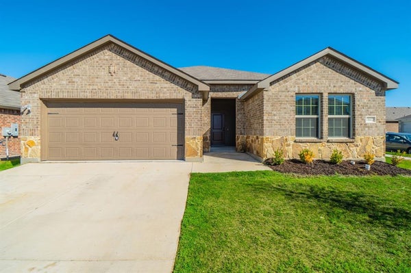 1842 SHADY ELM DR, LANCASTER, TX 75146 - Image 2a38fe5dd43284695cf379a32efc3fb8/395891084