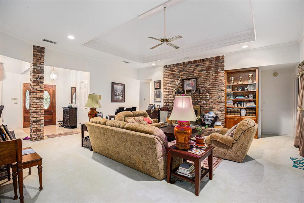 3805 Snow Creek Drive