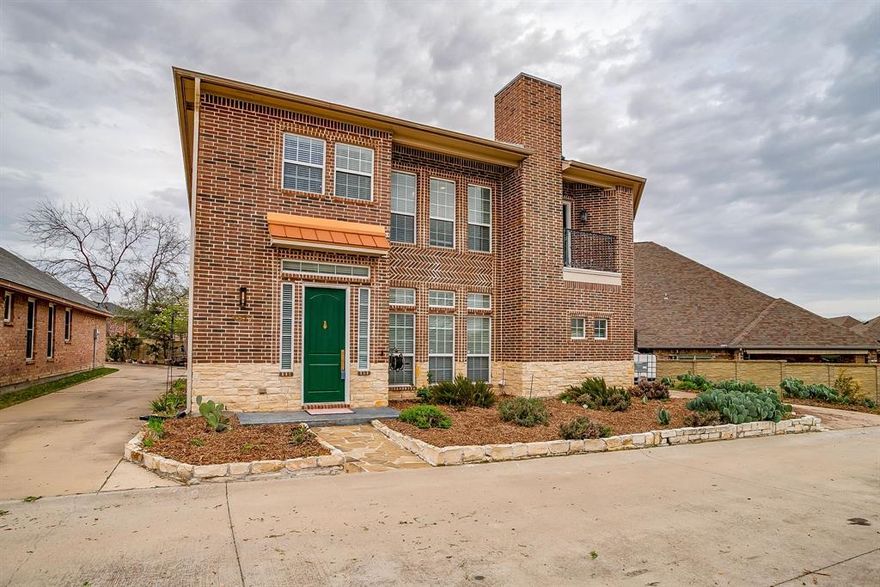 Opportunities like this rarely come up in Ridglea Hills. Tucked inside a charming cul-de-sac, this garden home offers space, character, and a fantastic location. The open-concept first floor creates an inviting flow between the living and dining areas, highlighted by warm engineered wood floors. The kitchen features granite countertops, glass-front cabinetry, and generous storage for everyday living and entertaining. Upstairs, the primary suite feels like a private retreat with its own balcony, double vanities, and a spacious closet. A second upstairs living area adds flexibility for many options. With a garage in the front and another in the back, plus close proximity to great schools, shopping, and dining, this home delivers comfort and convenience in one of Fort Worth’s most desirable neighborhoods.