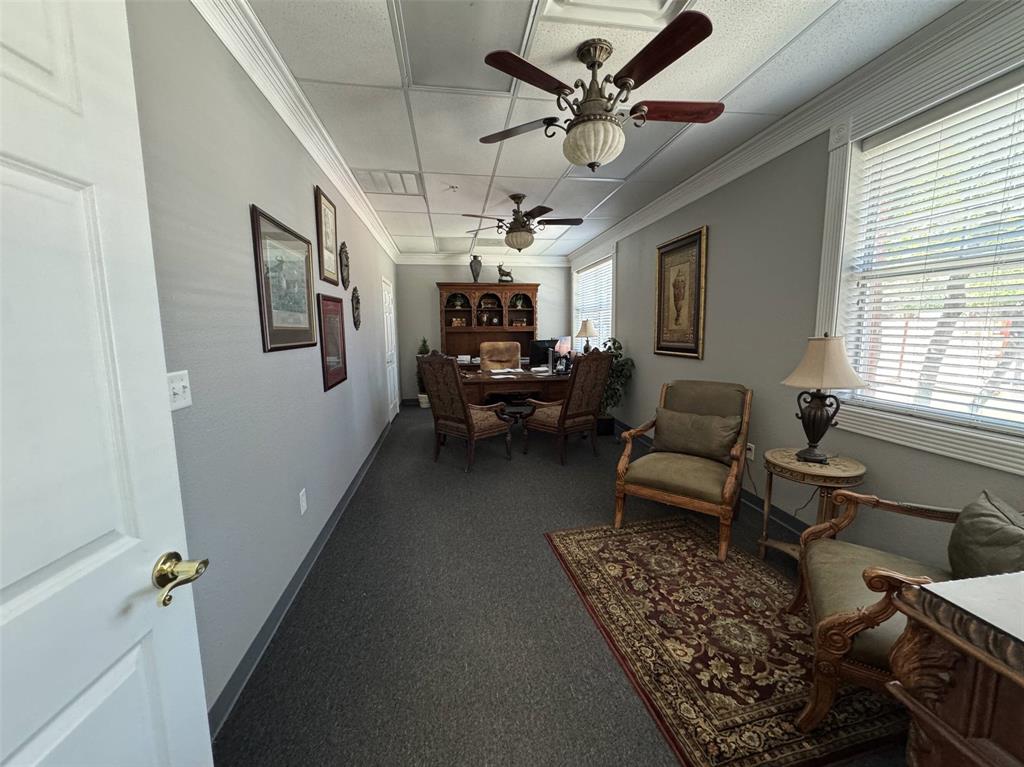 Shady oaks complex - Commercial Lease