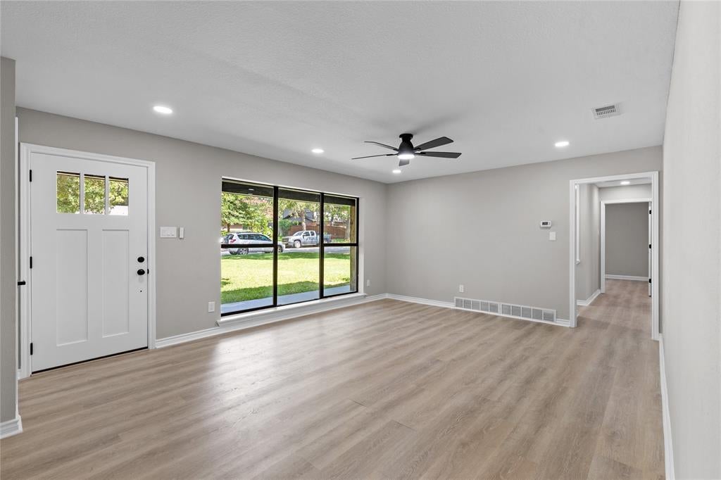 1008 Ross Trail