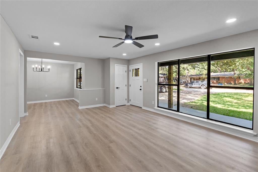 1008 Ross Trail