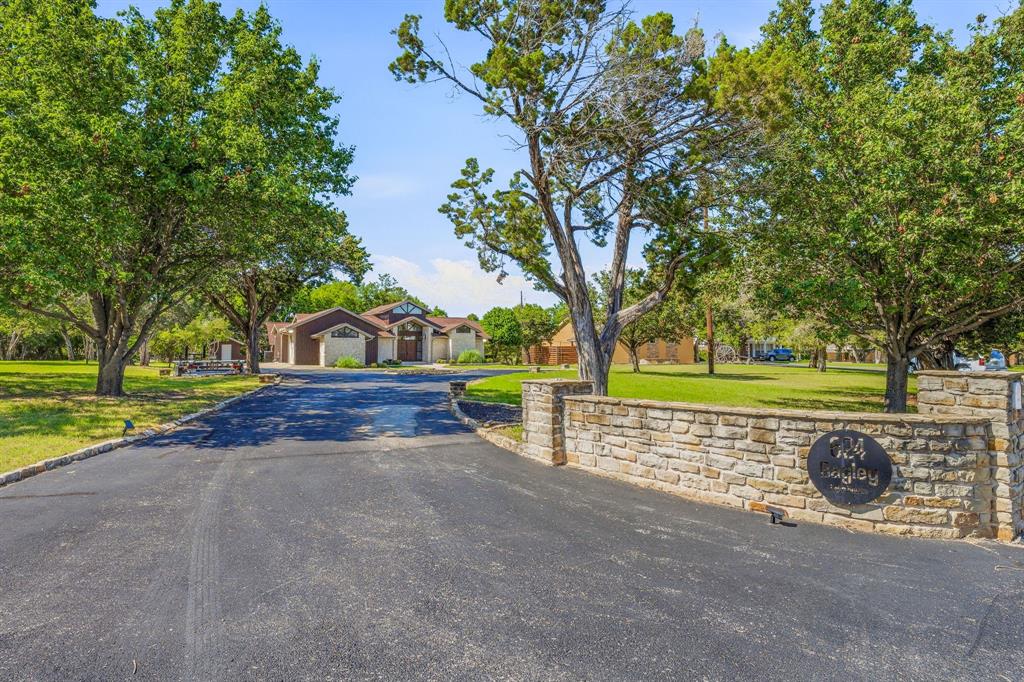 624 Williamsburg Court