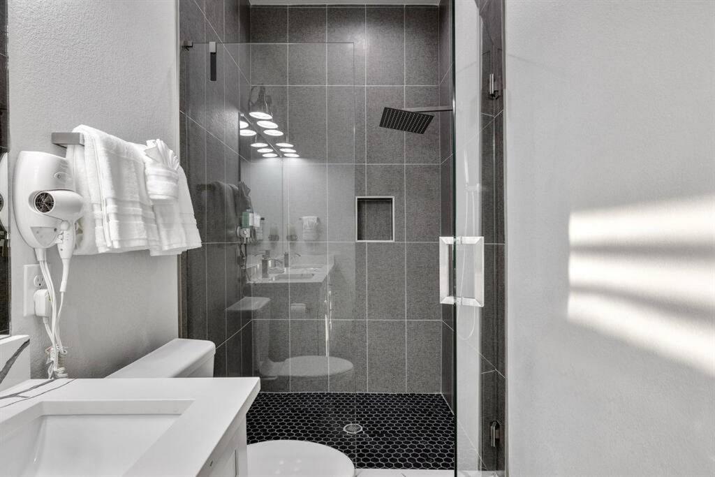 EUREKA - Residential Lease