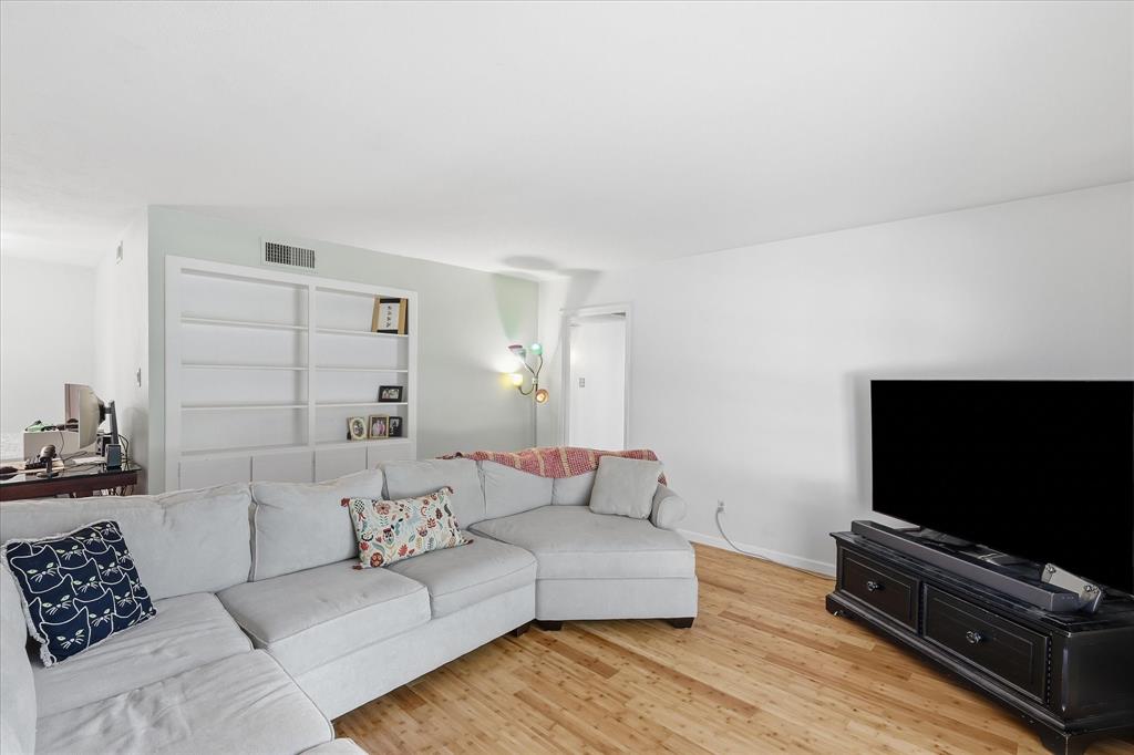 4102 Ridglea Country Club Drive 1501