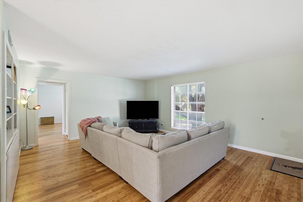 4102 Ridglea Country Club Drive 1501