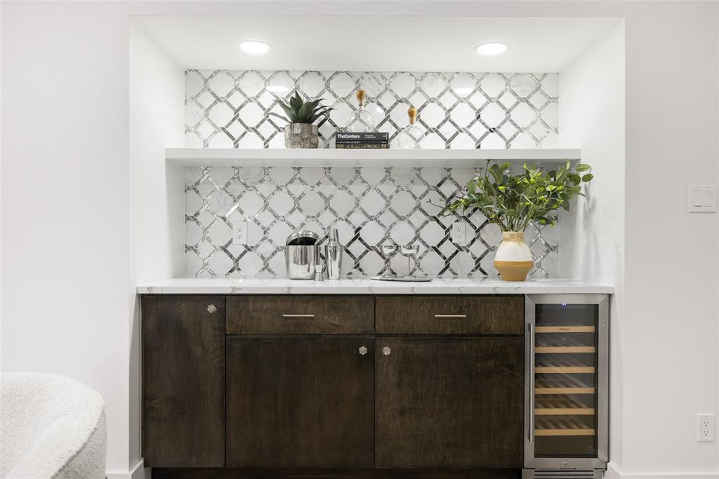 Schreiber Manor 06 Instl - Residential