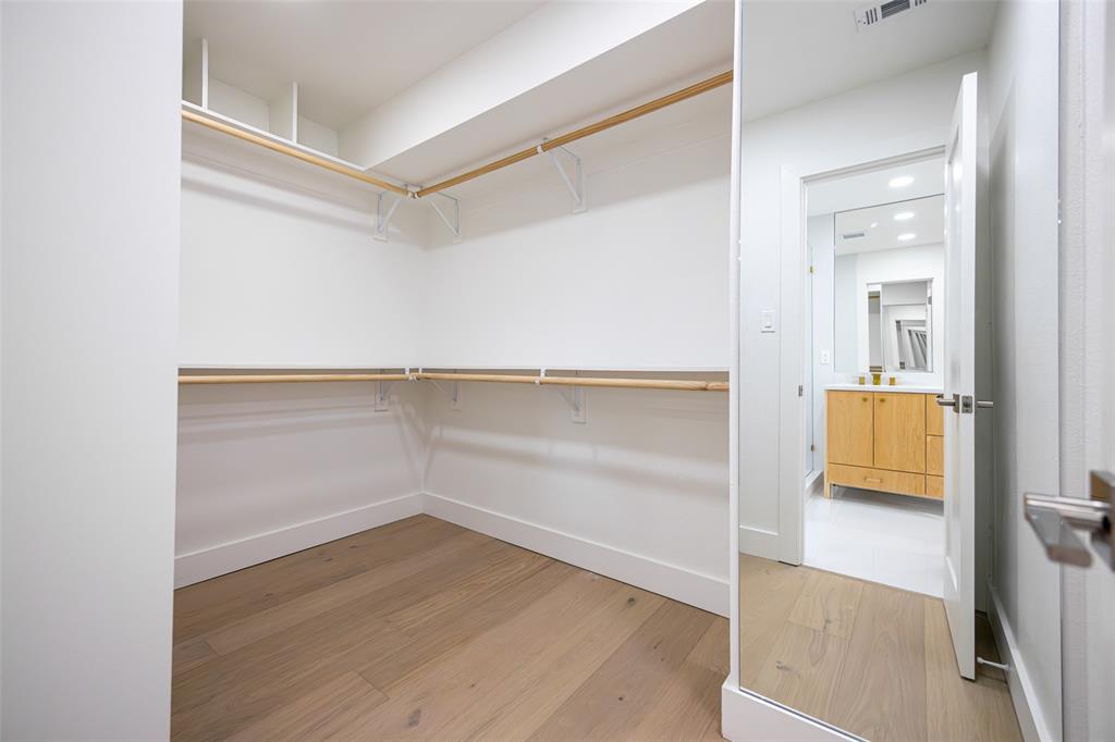 Schreiber Manor 06 Instl - Residential