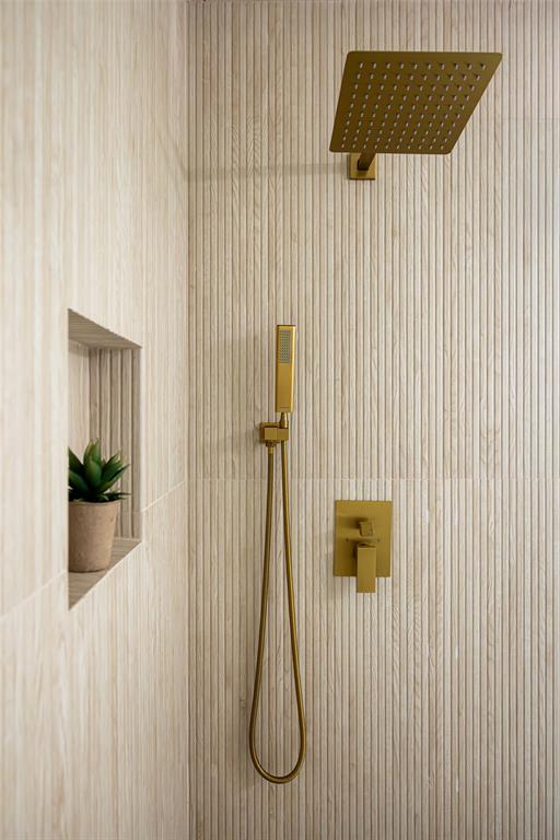 Schreiber Manor 06 Instl - Residential