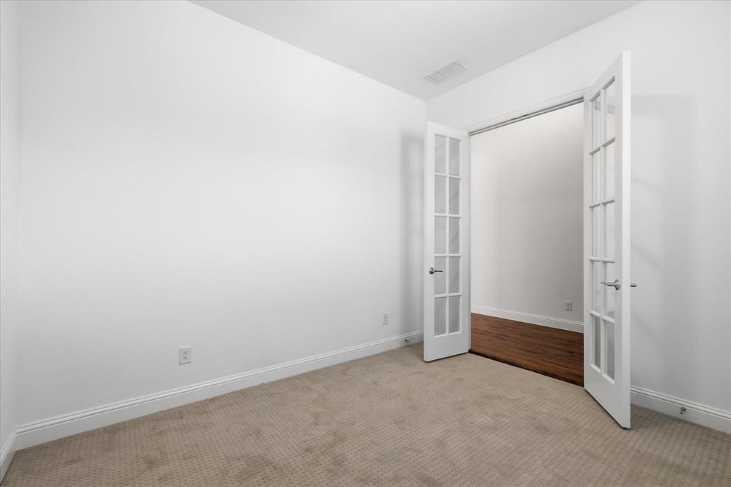 2425 Hunters Boulevard