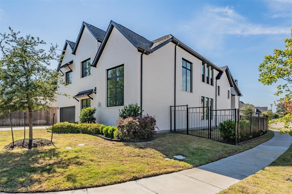 Photo of 5901 Westworth Falls Way, Westworth Village, TX 76114 (MLS # 21421272)