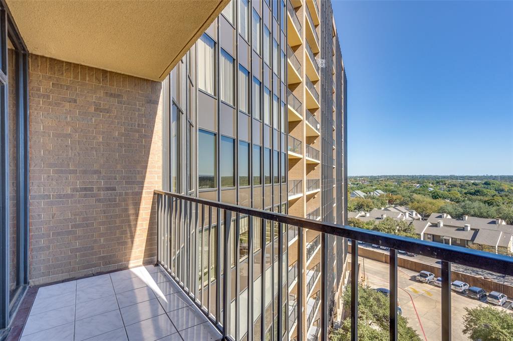 Bonaventure Condo - Residential
