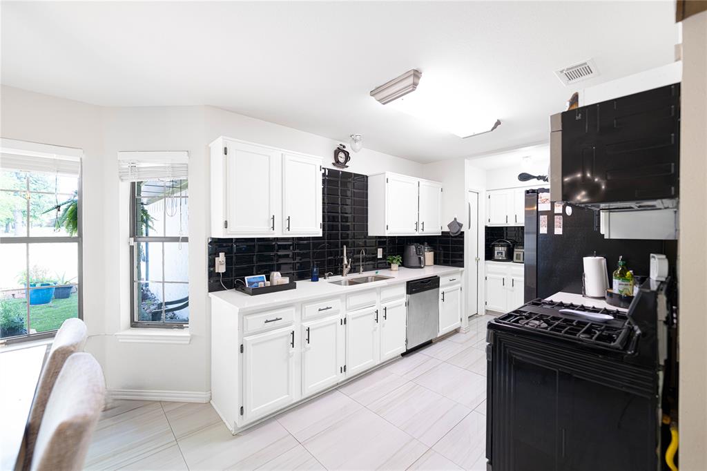 3514 Cliff Oaks Drive