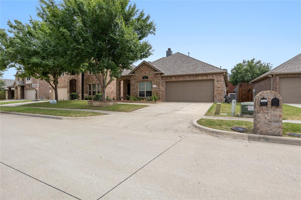 10121 Bridgewater Drive