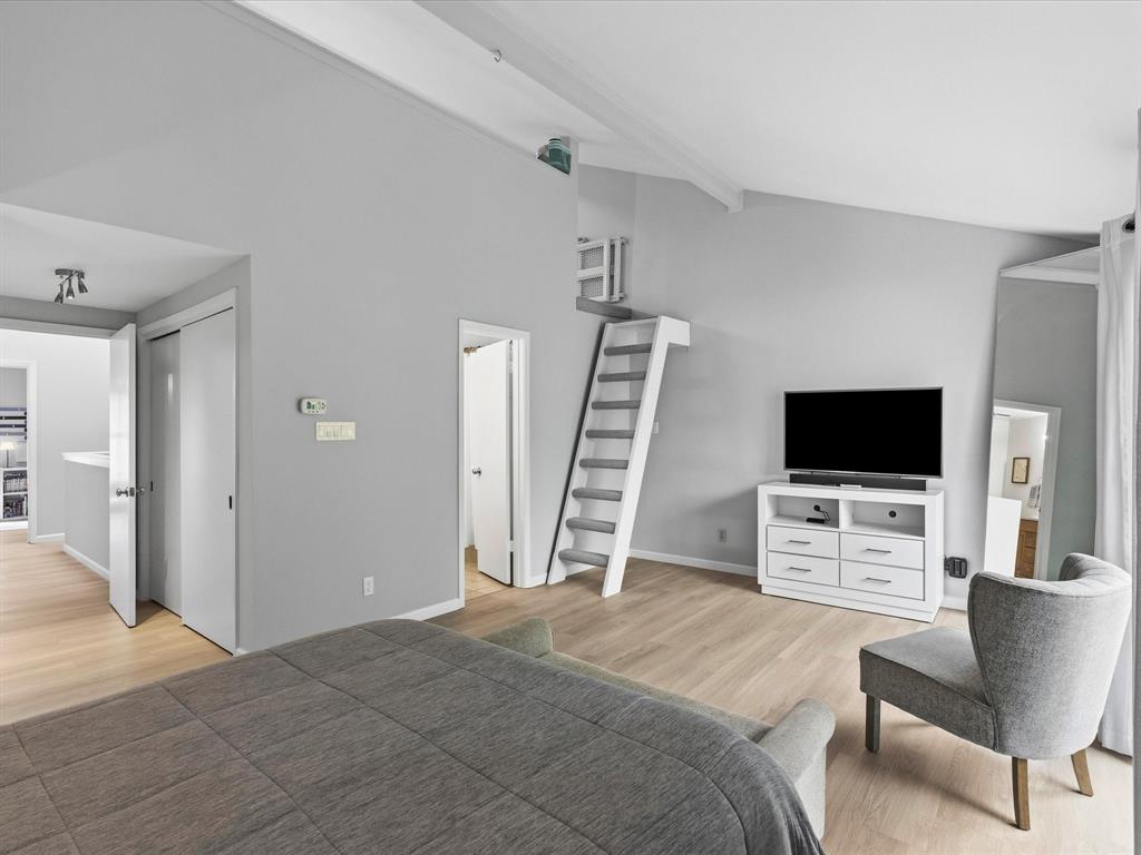 8522 Park Lane 15