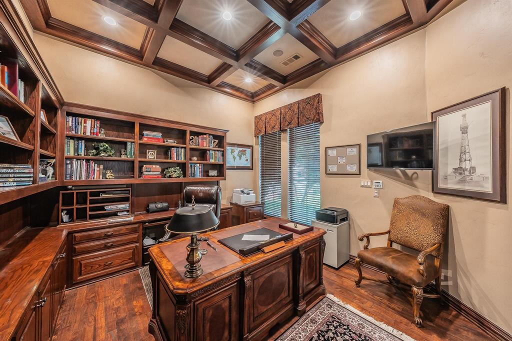 2726 Country Club Road