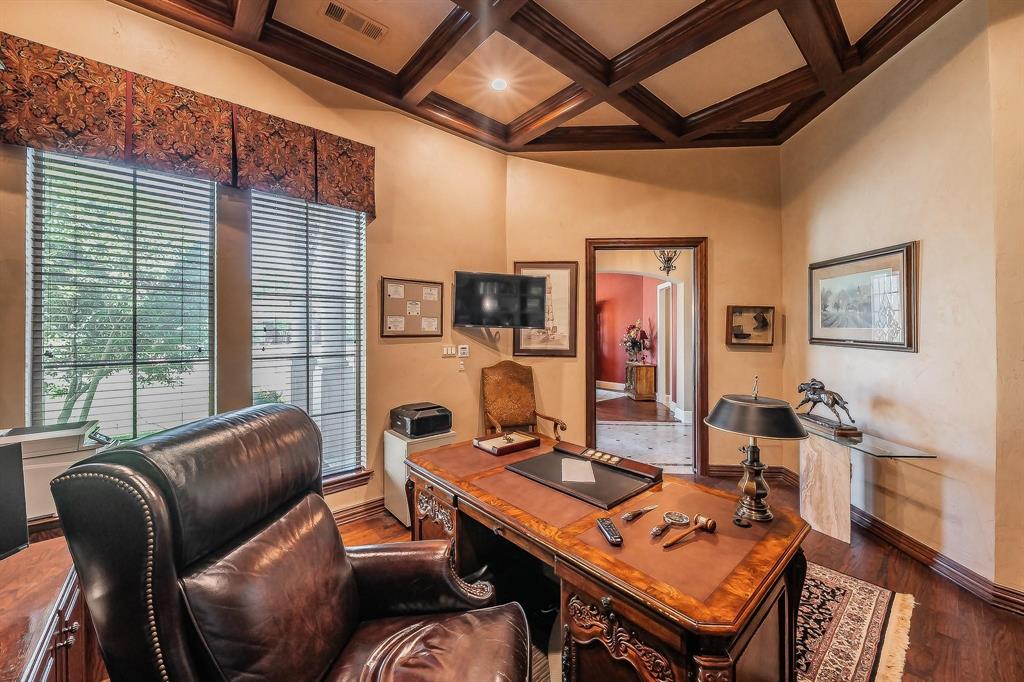 2726 Country Club Road